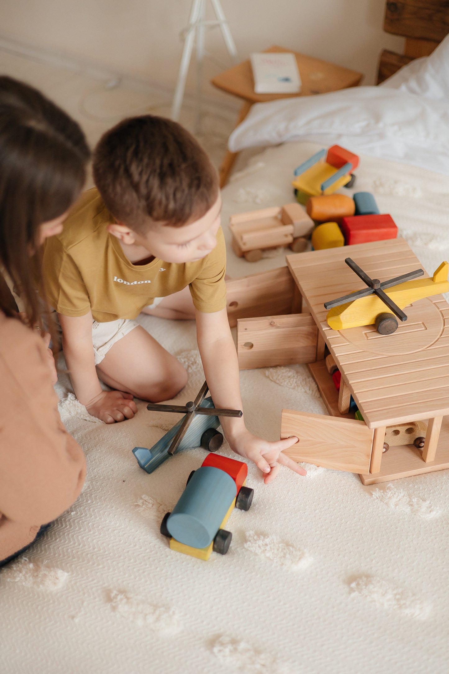 Garage Play Set with Helicopter