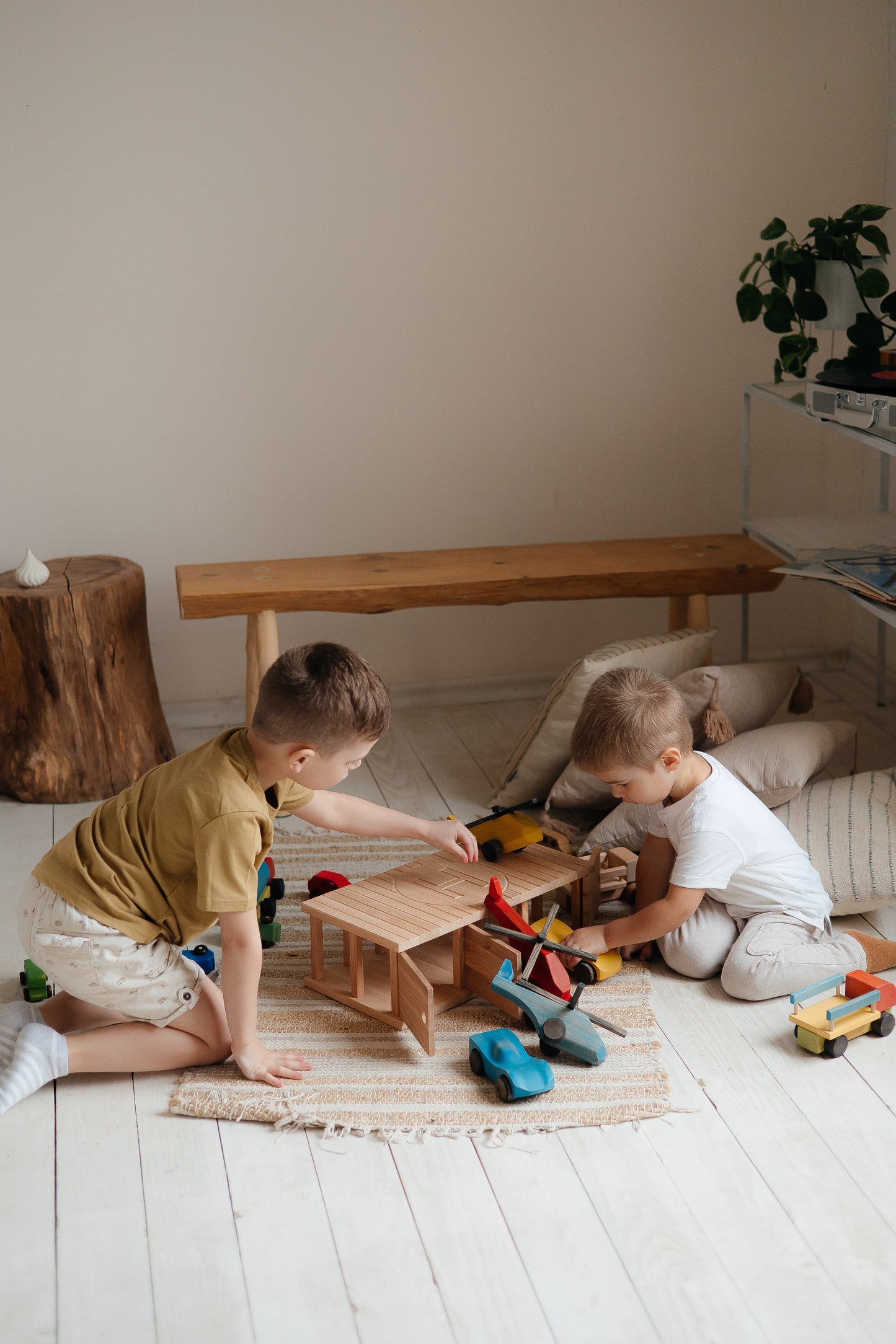 Garage Play Set with Helicopter